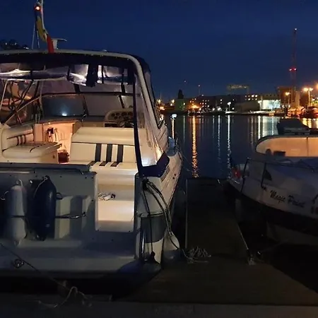 Millenium Motor Boat * マンガリア